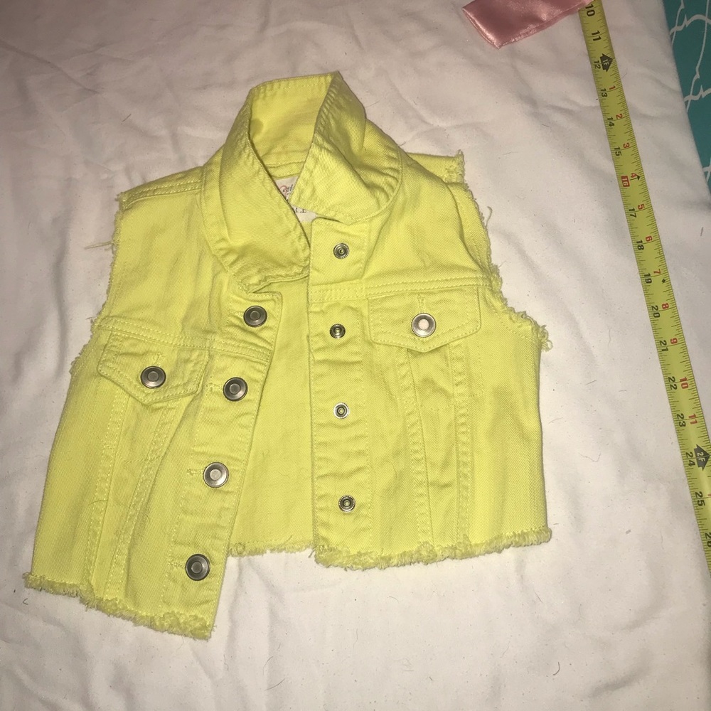 Children’s Place yellow vest